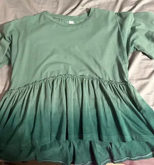 Green Shirt Size M thumbnail 1