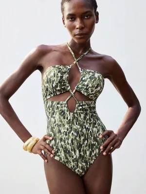 One Piece Swimsuit Size M thumbnail 1