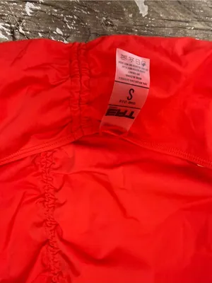 TA3 red Mini Triangle Skirty size small thumbnail 2