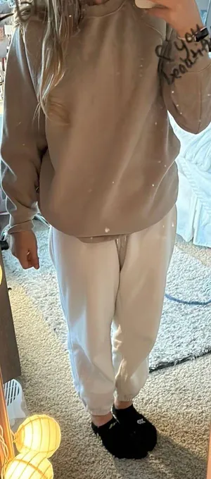 H&M oversize sweatshirt thumbnail 1