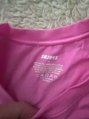 SKIMS T-Shirt thumbnail 2