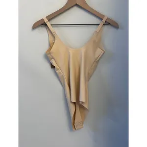 NWT Skims Body Unlined Plunge Thong Bodysuit in Sand M thumbnail 5