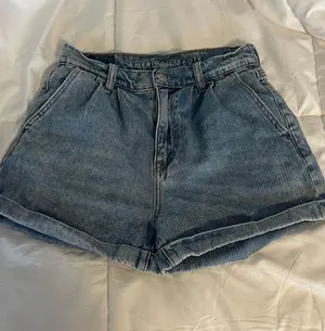 American Eagle Denim Mom Shorts thumbnail 1