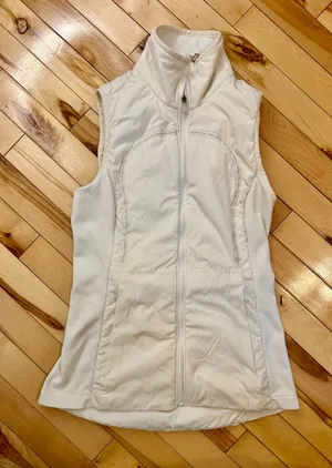 EEUC lululemon "Run For The Cold" vest white size 4 thumbnail 1