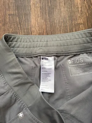 FIGS Women’s Dark Space Gray Zamora Jogger Scrub Pants - Size L Nursecore thumbnail 4