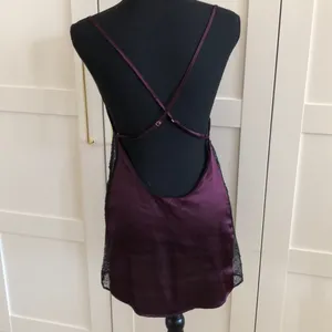 Victoria's Secret silky slip with BLK lace sides thumbnail 4