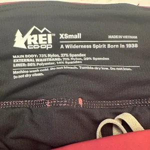 REI Co-op Swiftland Running 5" Shorts Womens XS Pink Print Zipper Pocket thumbnail 3