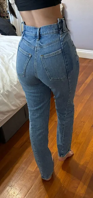 Abercrombie Curve Love 90’s Straight Jean thumbnail 3