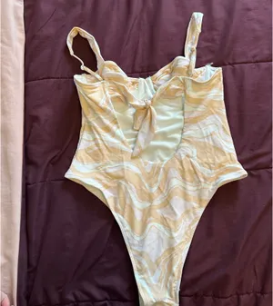 Abercrombie and Fitch 1 Piece Swimsuit thumbnail 3