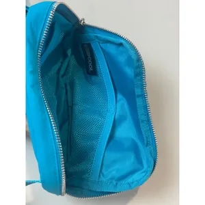 32 Degrees Cool Turquoise Crossbody Bag Adjustable Strap Zip Closure NWOT thumbnail 5