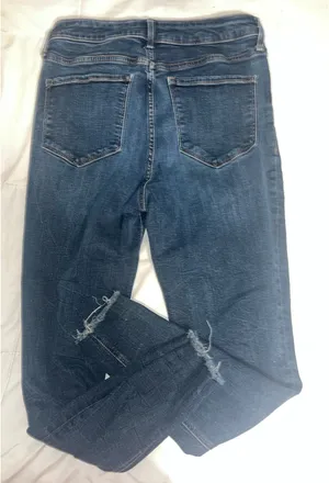 Old Navy Rockstar Super Skinny High-Rise Jeans thumbnail 2