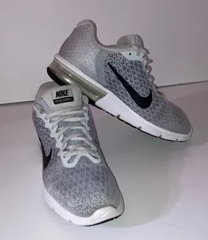 NIKE AIR MAX SEQUENT 2 Women’s RUNNING SHOES Women’s Size 8.5 thumbnail 1