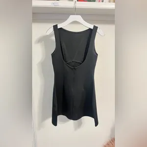 FINAL PRICE Never Worn Chic Black Dress thumbnail 2