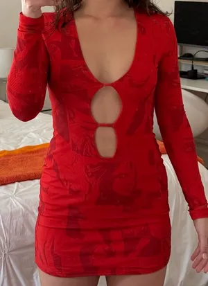 Edikted Red Dress Cut-Out thumbnail 1