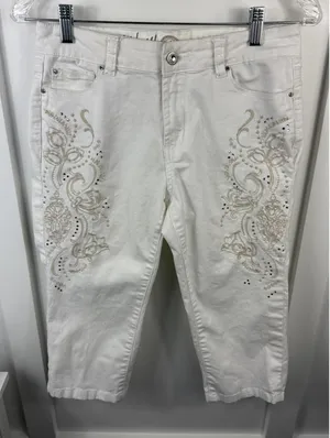 Cute Womens Capri Jeans Size 4 White thumbnail 1