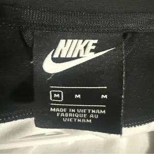 Nike Women's Black and White Bomber Jacket thumbnail 4