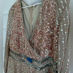 Mac Duggal Sequined‎ V Neck Bishop Sleeve Midi Dress 93593 thumbnail 6