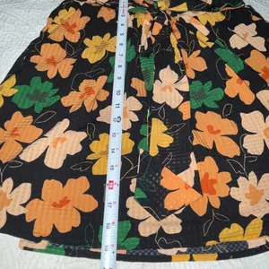 Who What Wear Black Orange Peach Gold Yellow Floral‎ Elastic Waist Skirt Size XS thumbnail 9