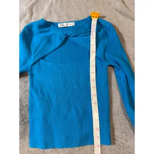 NWOT Zara Size Medium Long Sleeve Blue‎ Ribbed Cross Knot Cropped Top Y2K thumbnail 7