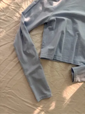 H&M Pale Blue Long-Sleeve Cropped Top thumbnail 2