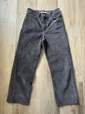 Levi’s Ribcage Straight Ankle Jeans thumbnail 2