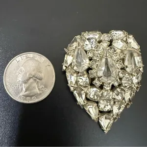 Vintage Unsigned Silver-tone Pave Clear Rhinestone Heart Brooch 13g. thumbnail 5