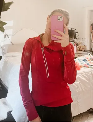 Lululemon half zip thumbnail 1