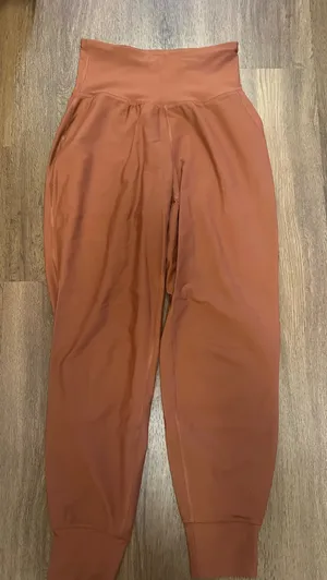 Old Navy Joggers Active thumbnail 1