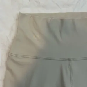 Aritzia Golden LIFE New Cheeky Hi-Rise 7" Short thumbnail 6