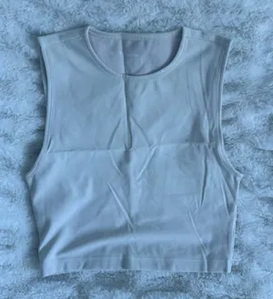 Aritzia White Sleeveless Crop Tank thumbnail 1