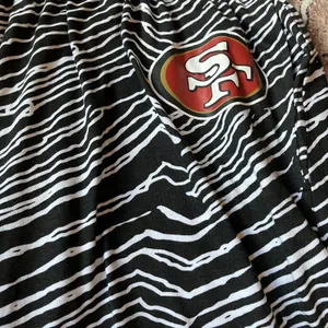 Zubaz NFL Unisex San Francisco 49ers Zebra Outline Comfy Pants M thumbnail 6