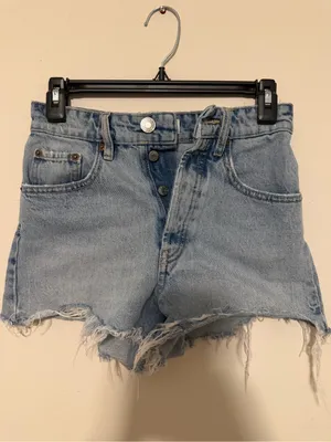 Zara Light Blue Frayed Hem Denim Shorts thumbnail 2