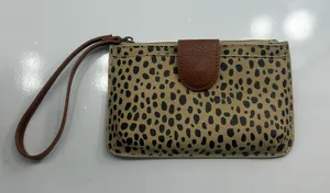 Universal Threads Wristlet Wallet thumbnail 1