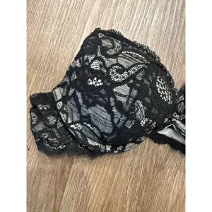 Victoria's Secret Very Sexy Push-Up Bra‎ Black Floral Lace Underwire 34B thumbnail 4