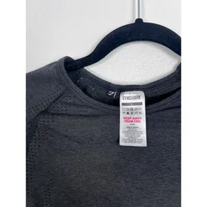 Gymshark Women's Cropped Long Sleeve Workout Shirt Dark Gray Sz‎ L thumbnail 4