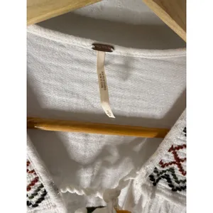 Free People White Embroidered Boho Peasant‎ Tunic Top Tassel small thumbnail 3