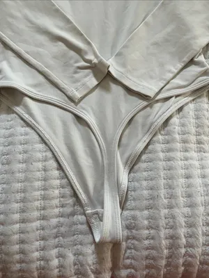 Babaton Cream Long-Sleeve Square Neck Bodysuit thumbnail 4
