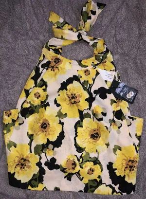 NWT J.O.A Floral Cropped Blouse - Medium thumbnail 1