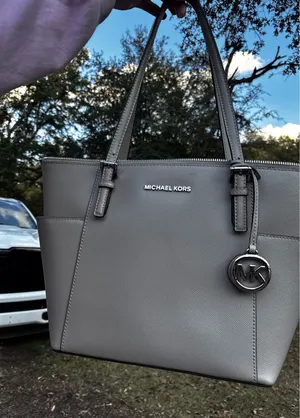 Michael Kors Purse thumbnail 6