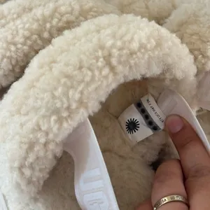 UGG OH FLUFFITA Slide Slippers Sz 10 Sheepskin Upper And Insole Color Natural thumbnail 6