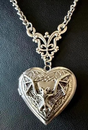 Gothic Vampire Bat Heart Locket Necklace 🩶🦇🖤 Silver thumbnail 3