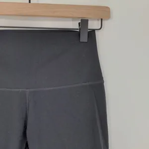 Everlane Women's The Perform Bike Short Size Extra Small Black Lightweight‎ thumbnail 4