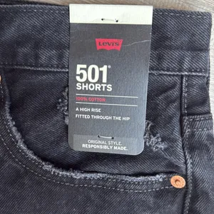 NEW Levi's 501 Black Ripped Denim Shorts 29 thumbnail 9
