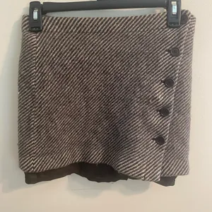 Women's Lined‎ Brown Houndstooth J. Crew Mini Skirt Wool Blend 5-Button Size 2 thumbnail 1