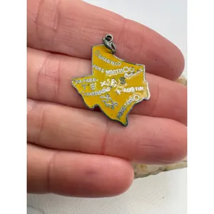 Vintage Texas State Map Charm Yellow Enamel Silver Tone Japan Souvenir 3.8g thumbnail 4