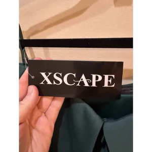 Xscape Women's Long Scuba Crepe Off-The-Shoulder Dress 3008X Size 4 Ruffle thumbnail 7