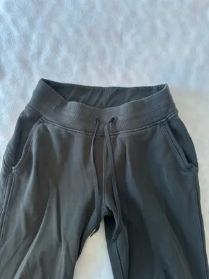 Lululemon Sweatpants  thumbnail 2