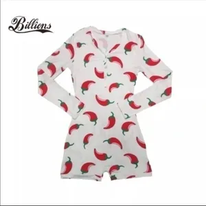 Chili Pepper Print Long Sleeve Zip Romper Bodysuit Pajama NWT thumbnail 2