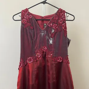 Henny Thionna Silk Moody Goth Ethereal Sequin Applique Maxi‎ Dress Red Prom Gown thumbnail 2