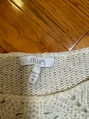 Delias Sweater thumbnail 2